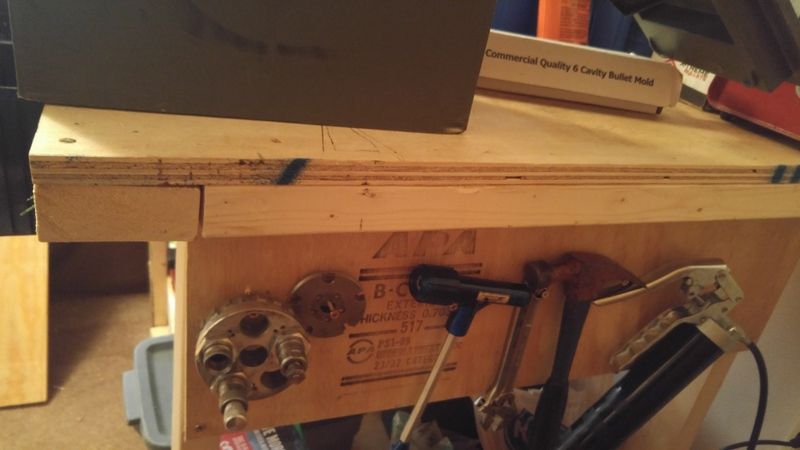 Show us a picture of your reloading bench Page 163 The 