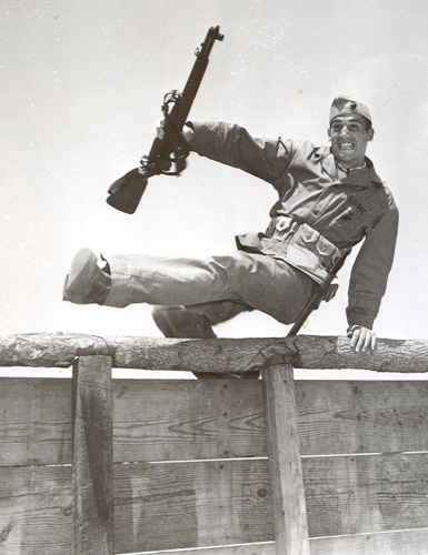 10-boot-camp-obstacle-jump-rifle.jpg