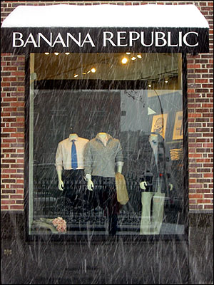 banana_republic_6th_bleecke.jpg